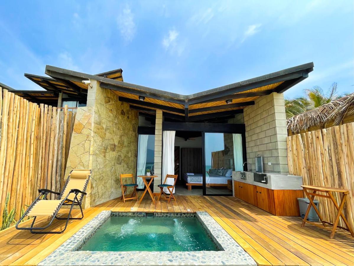 Diem Vichayito Beachfront Eco-Luxury Bagian luar foto