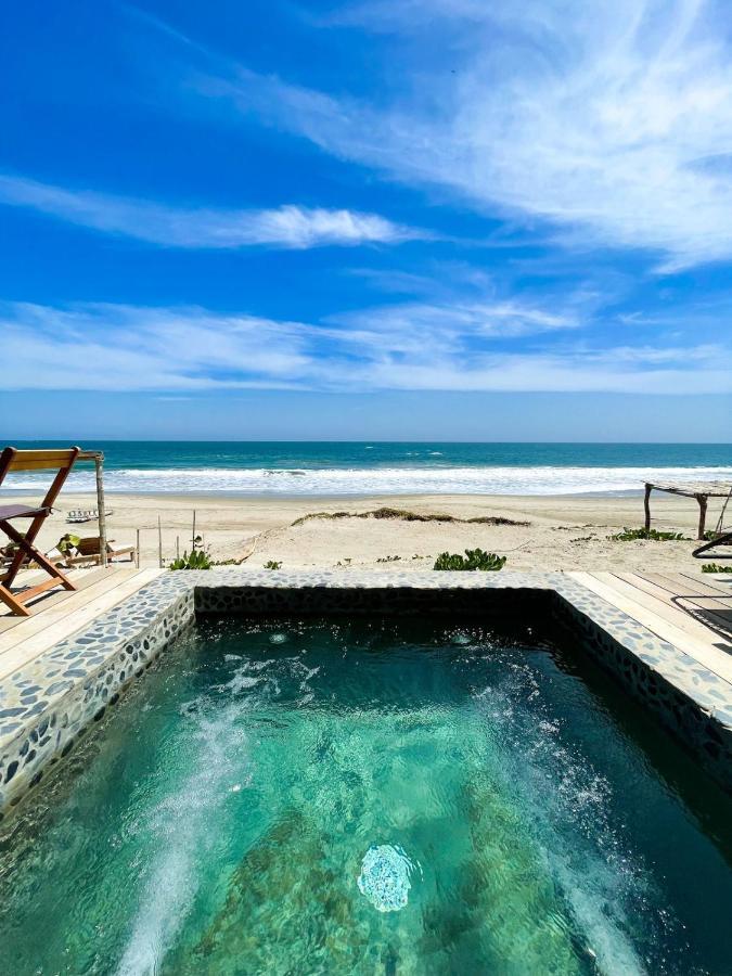 Diem Vichayito Beachfront Eco-Luxury Bagian luar foto