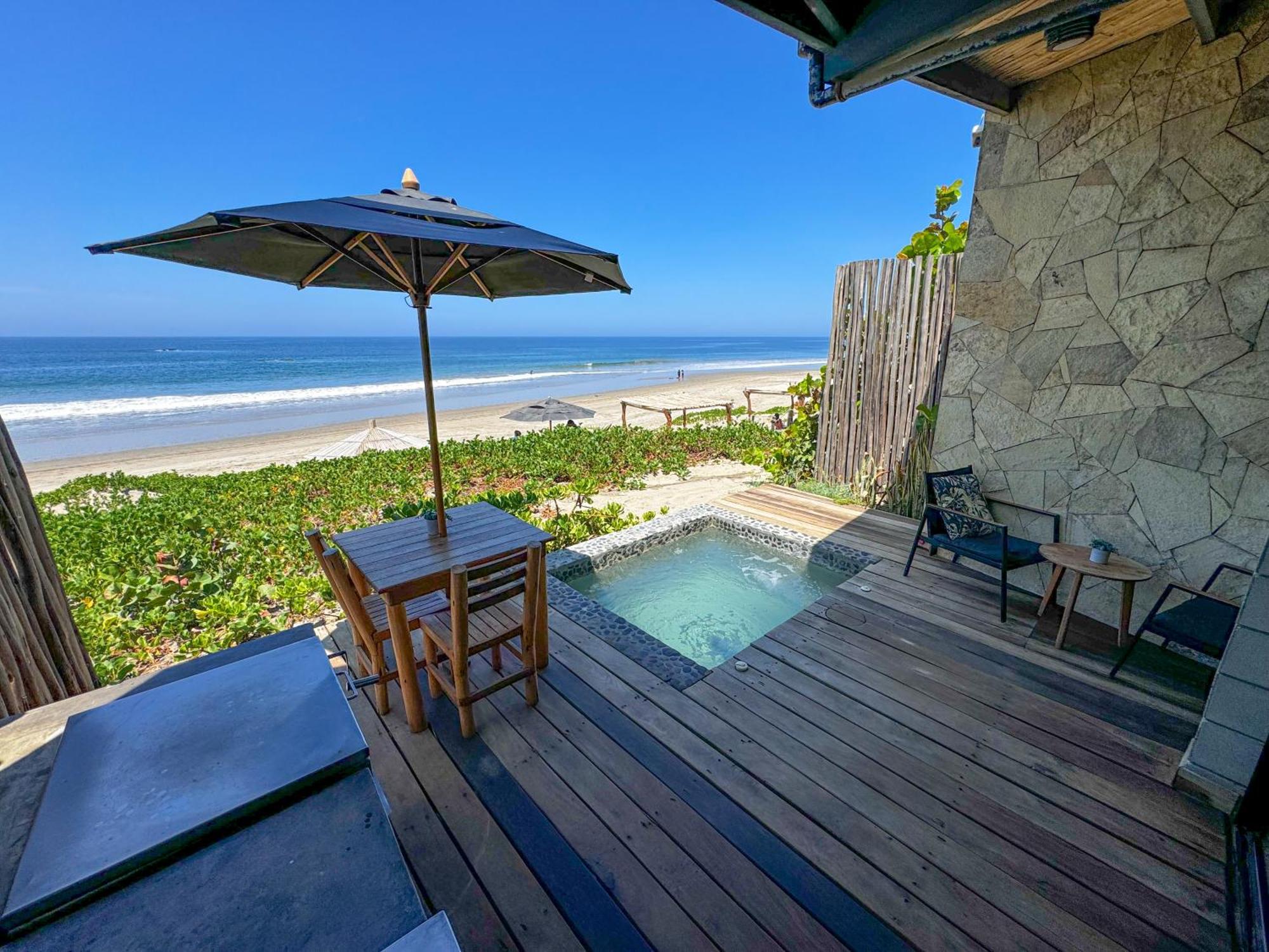 Diem Vichayito Beachfront Eco-Luxury Bagian luar foto