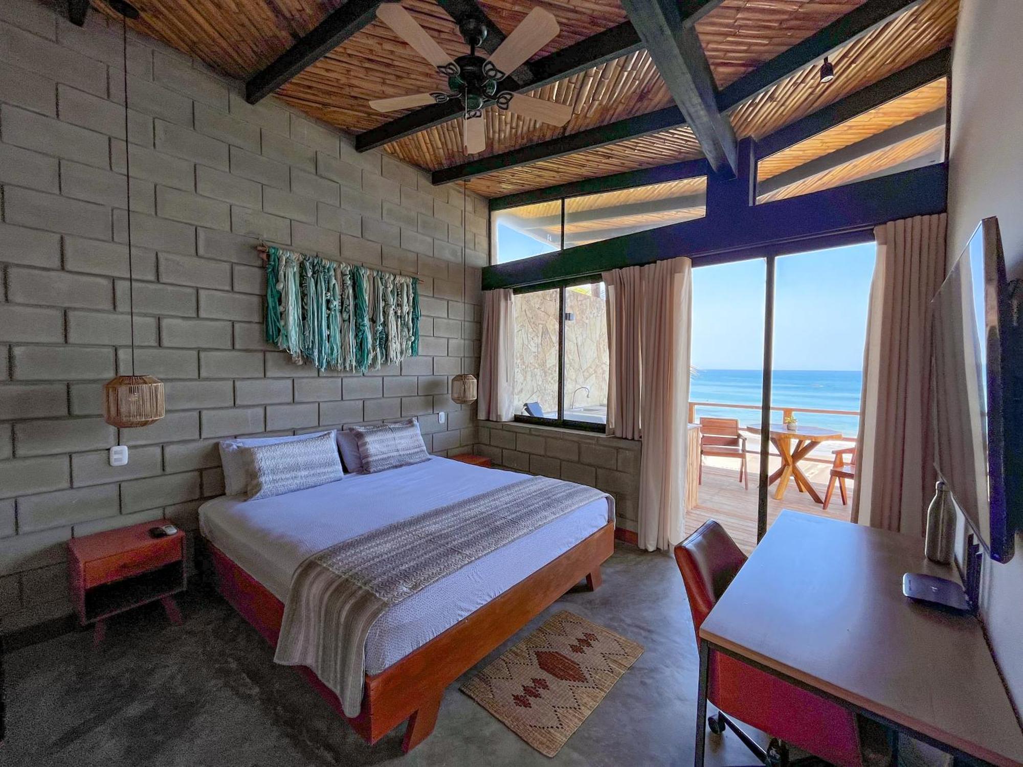 Diem Vichayito Beachfront Eco-Luxury Bagian luar foto