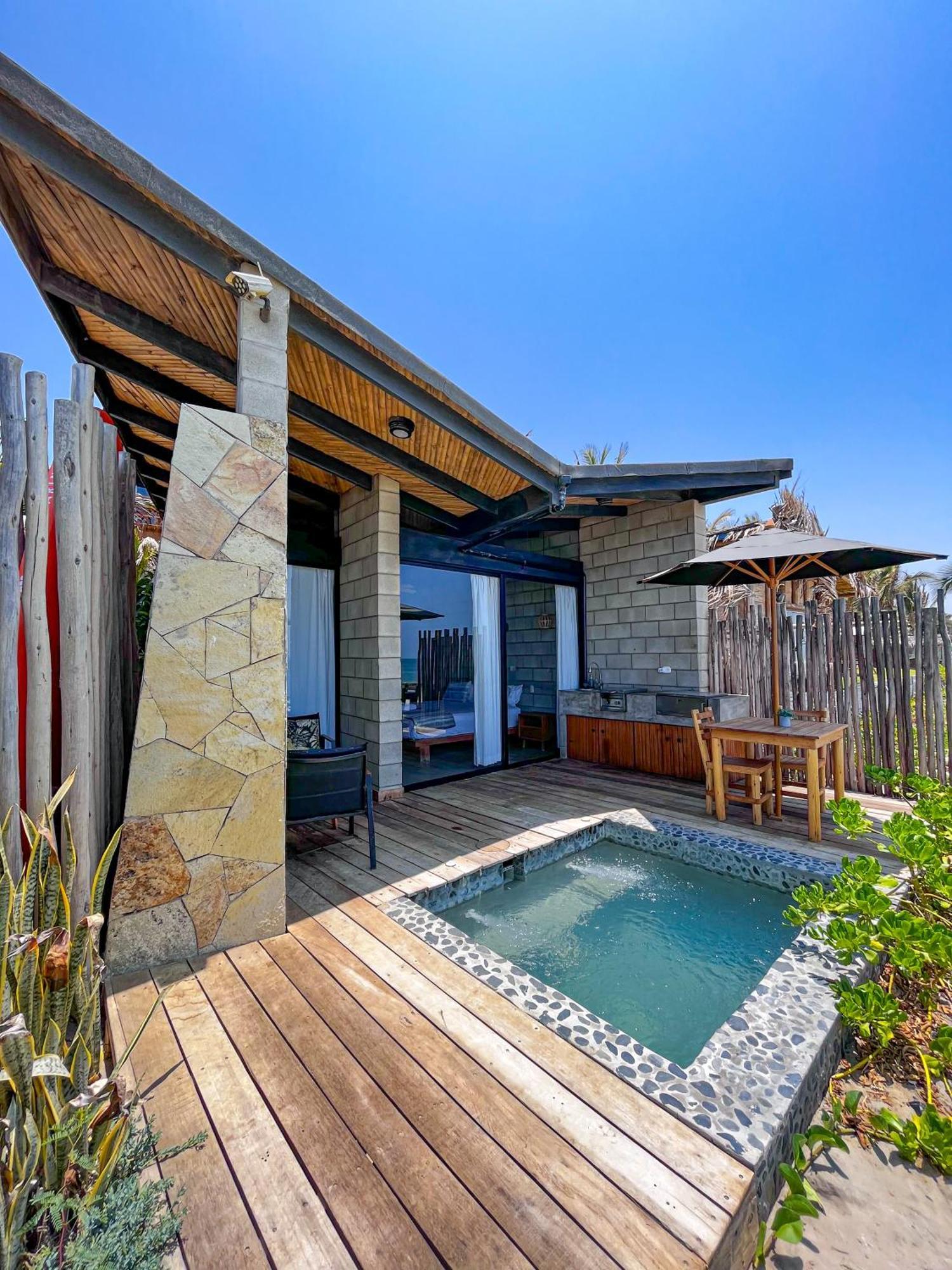 Diem Vichayito Beachfront Eco-Luxury Bagian luar foto