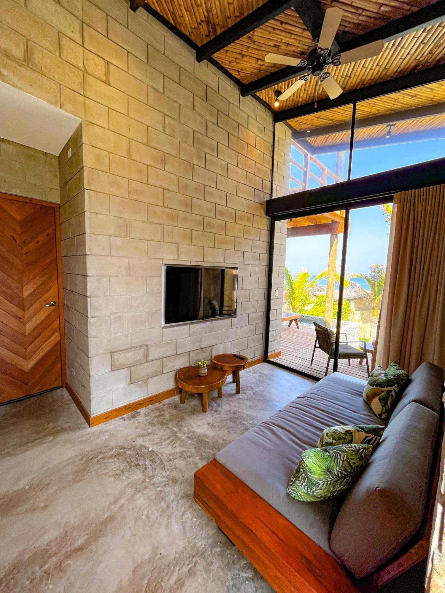 Diem Vichayito Beachfront Eco-Luxury Bagian luar foto