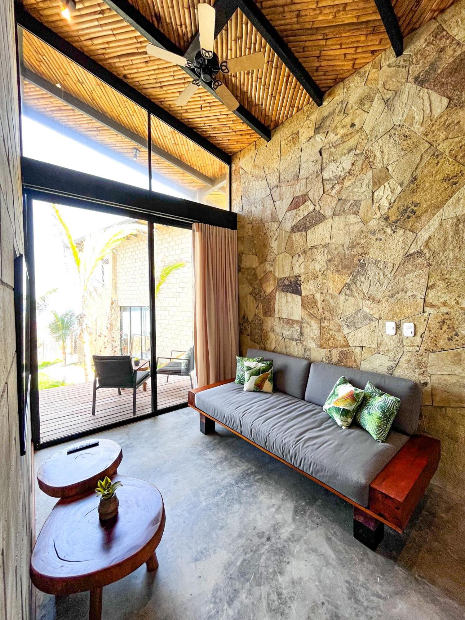 Diem Vichayito Beachfront Eco-Luxury Bagian luar foto