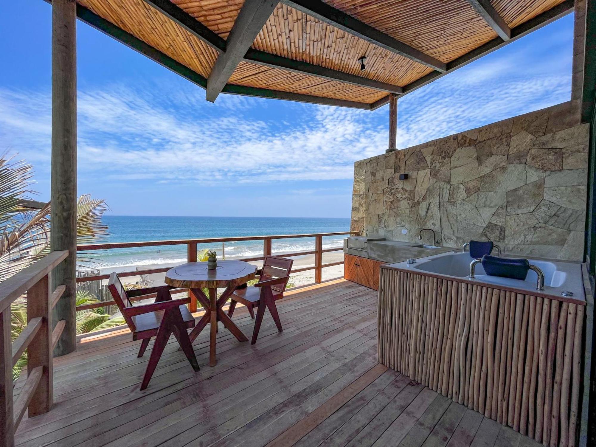 Diem Vichayito Beachfront Eco-Luxury Bagian luar foto