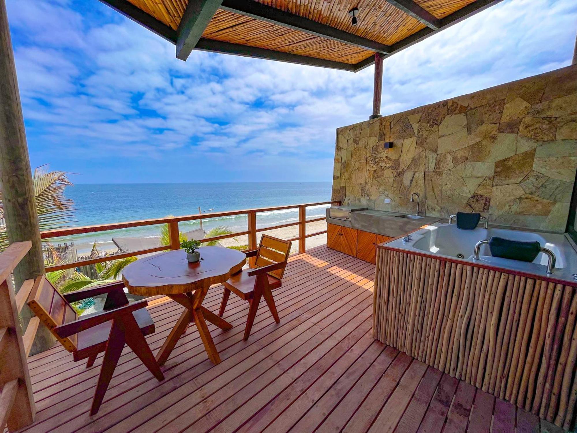 Diem Vichayito Beachfront Eco-Luxury Bagian luar foto
