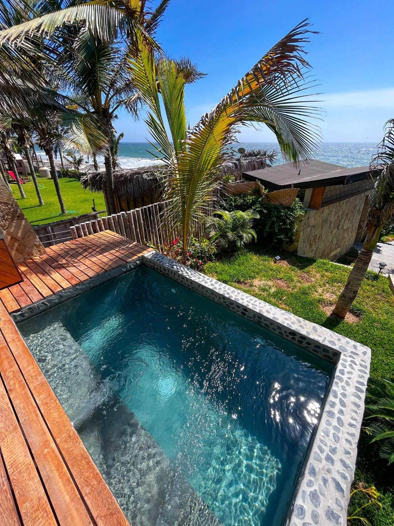 Diem Vichayito Beachfront Eco-Luxury Villa Bagian luar foto