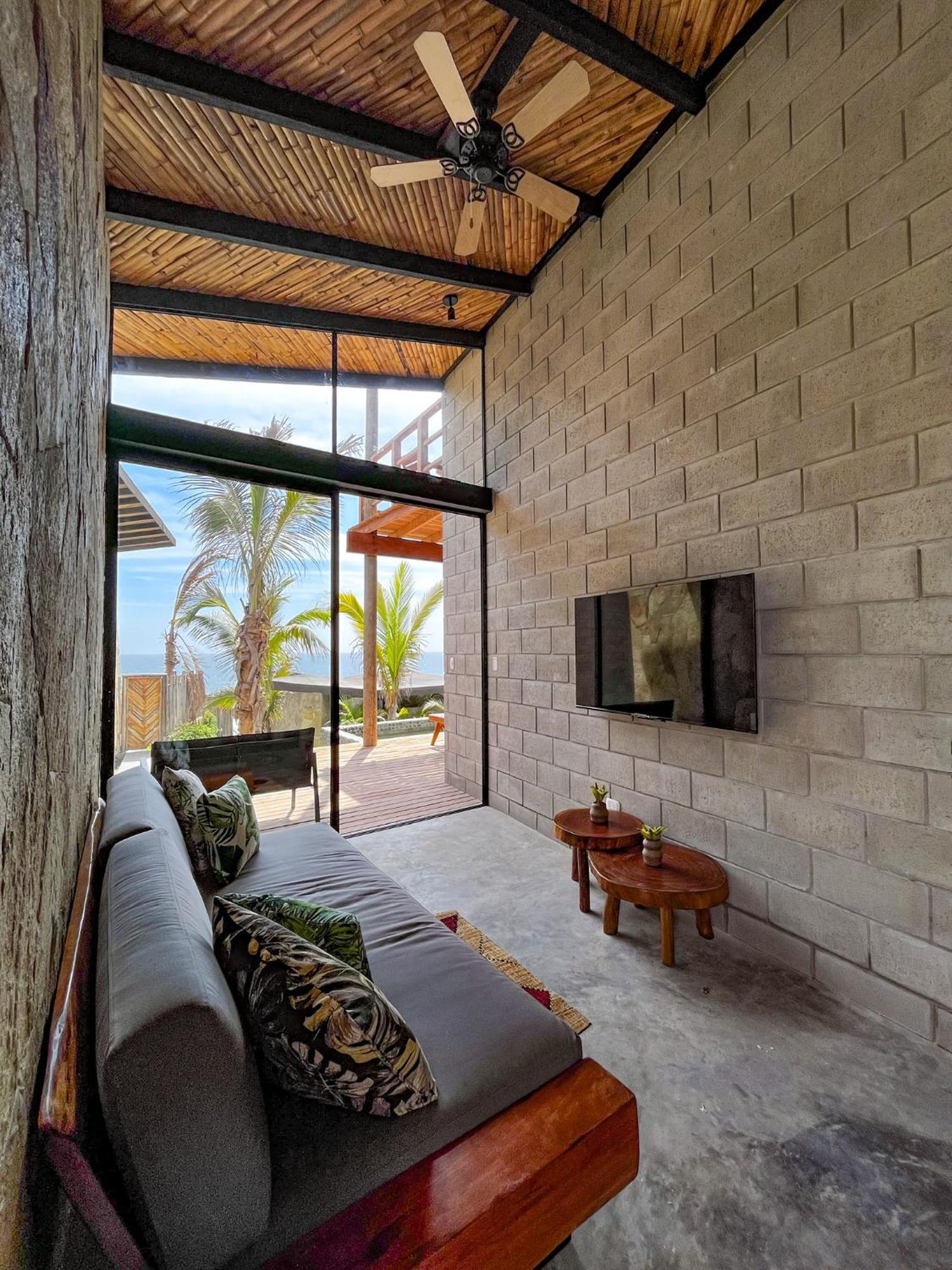 Diem Vichayito Beachfront Eco-Luxury Bagian luar foto