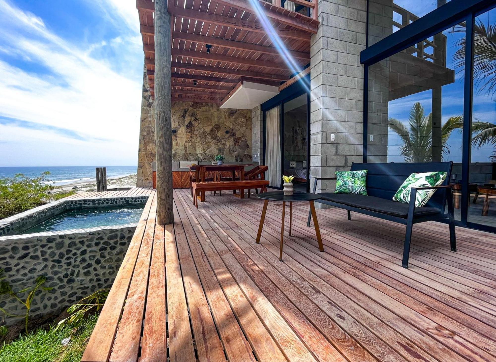 Diem Vichayito Beachfront Eco-Luxury Bagian luar foto